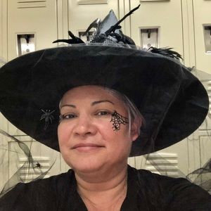 Meet your Posher, Julie